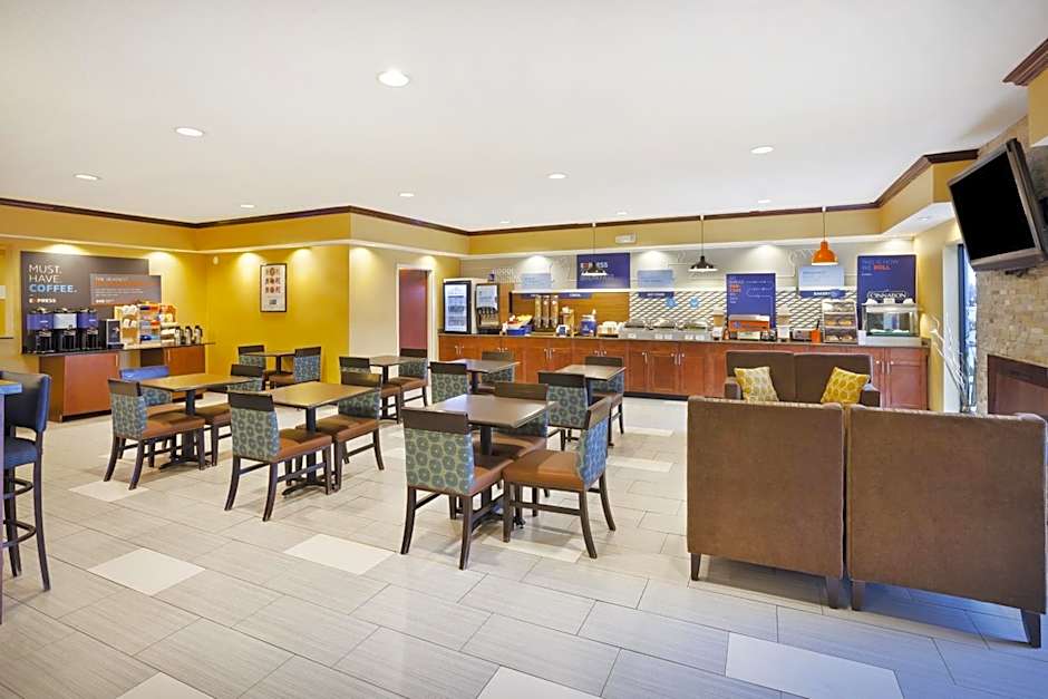 Holiday Inn Express Hotel & Suites Circleville By IHG