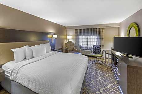 King Room with Roll-in-Shower - Disability Access/Non-Smoking