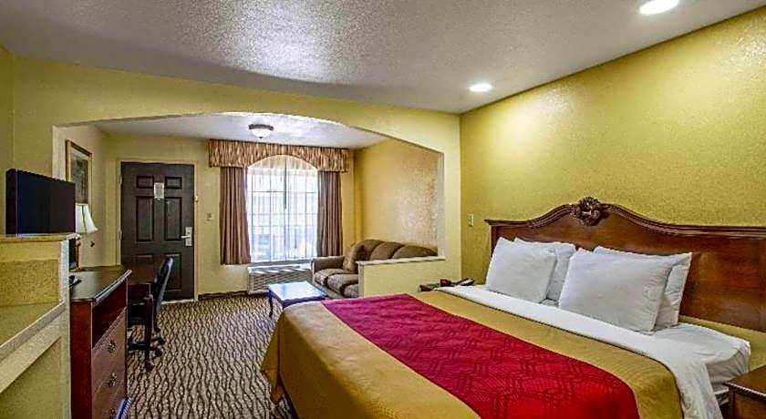 Super 8 by Wyndham Jackson MS
