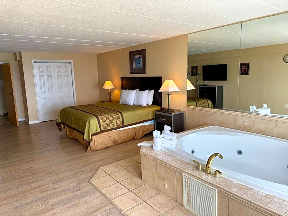 Aquarius Oceanfront Hotel