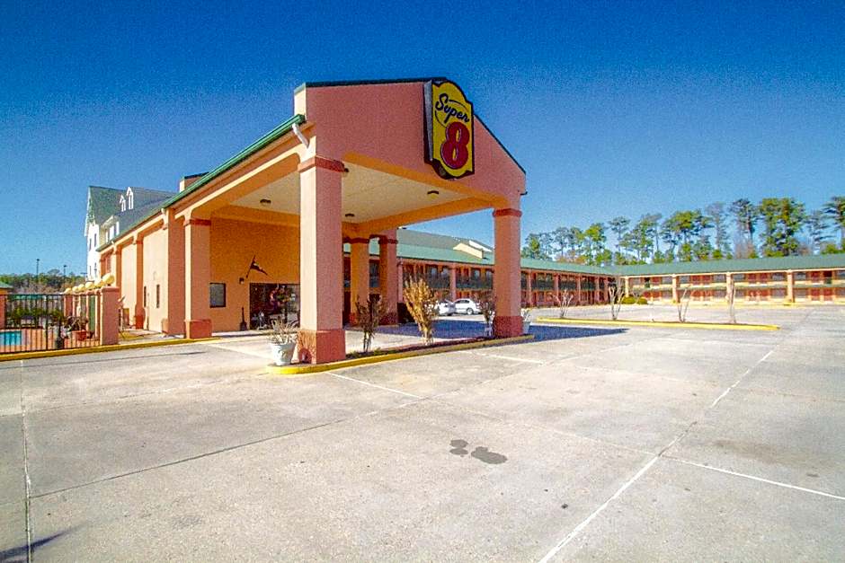 Super 8 by Wyndham Covington