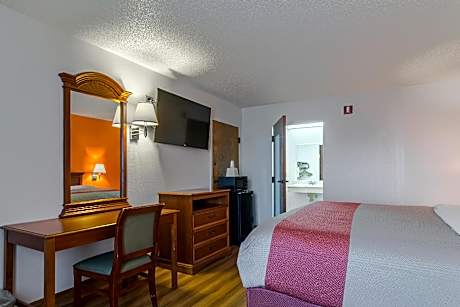 King Room - Non-Smoking