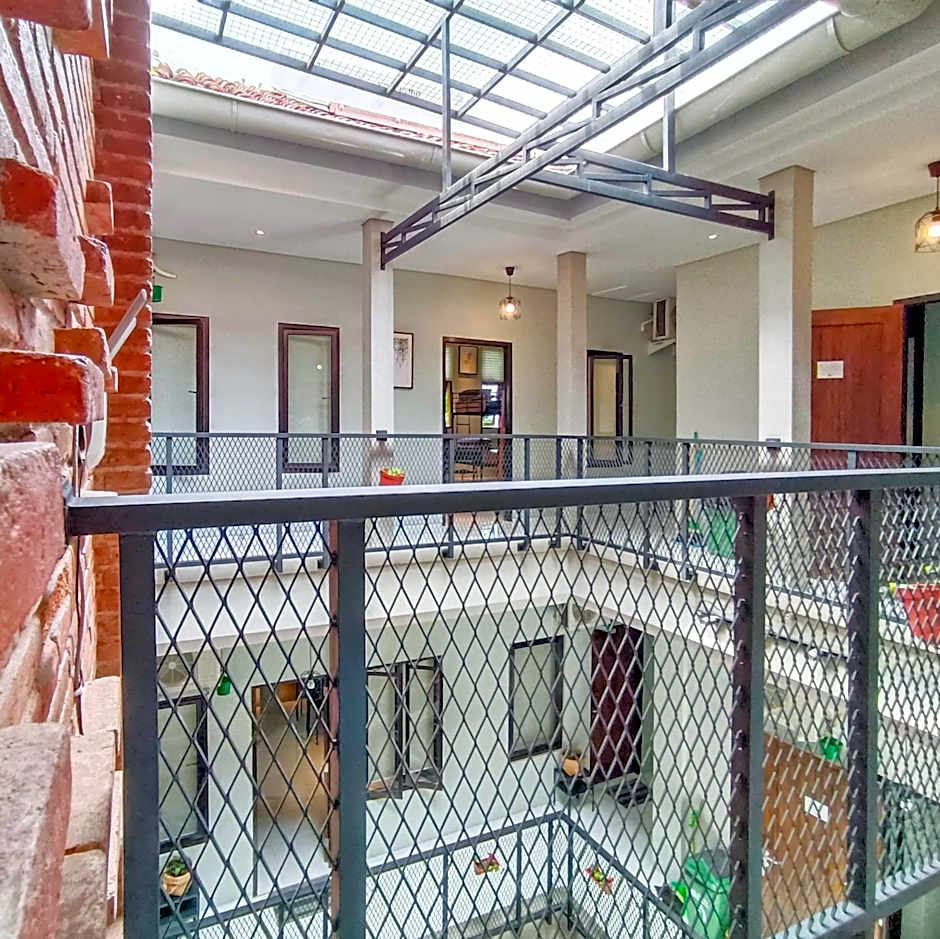 SaBi Guest House - Strategic Family -married couples only- Hostel in Prawirotaman