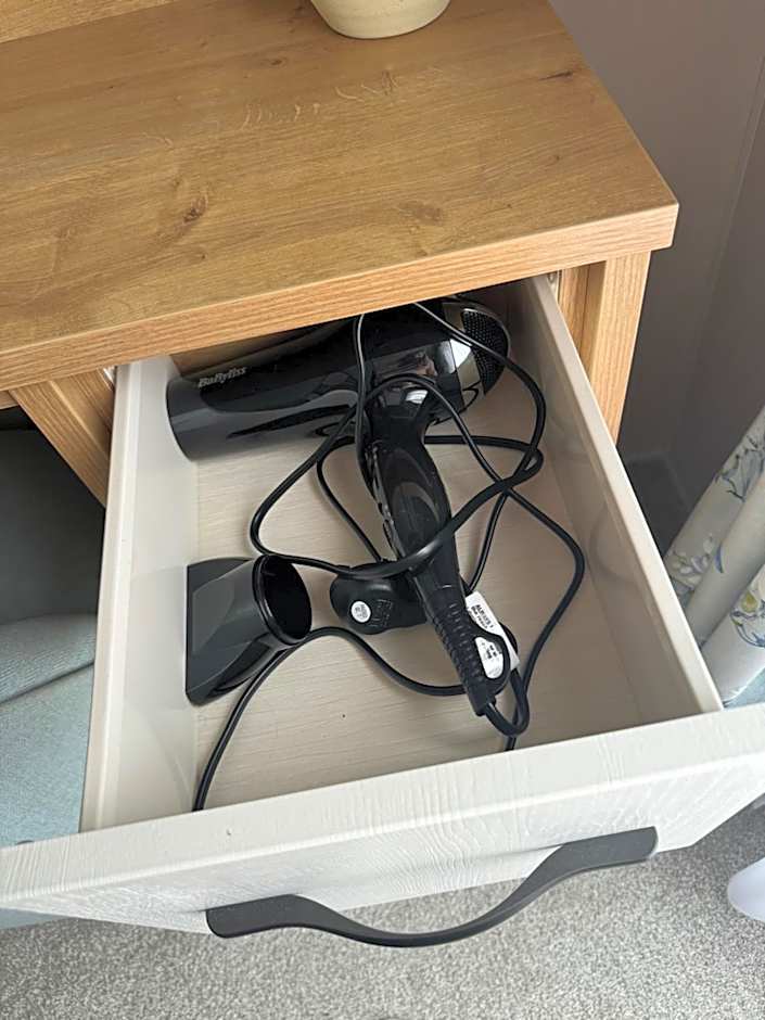 Lakeside Dorchester Lodge - Hot Tub with Fishing Peg