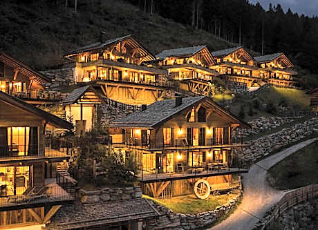 Mons Silva Private Luxury Chalets