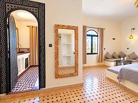 Deluxe Double Room with Shower