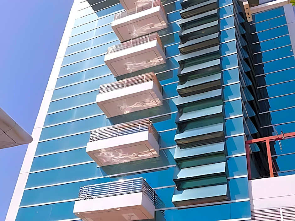 Allure Hotel & Suites