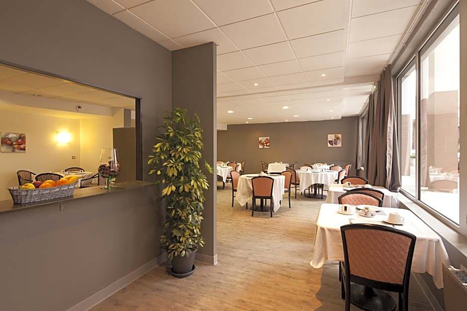 Villa Mariale by Popinns