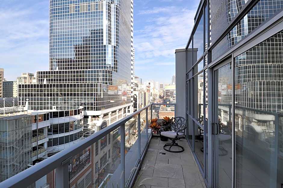 Yonge Suites Apart Hotel