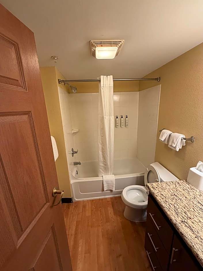MainStay Suites Bloomington near University