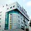 Zhongyi Hotel - Guangzhou Feixiang Park Metro Station Wanda Plaza