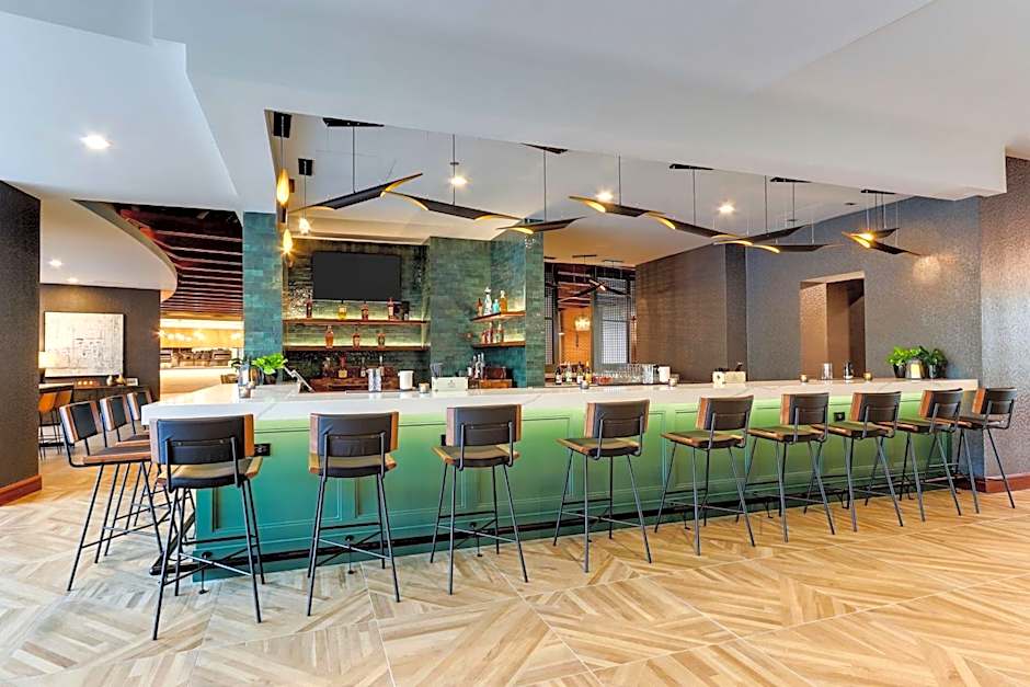 The Chattanoogan Hotel, Curio Collection By Hilton