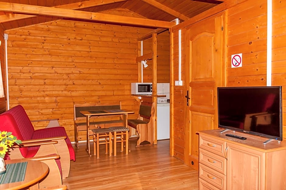 Domki Słoneczko z dostępem do jacuzzi sauny i rowerów