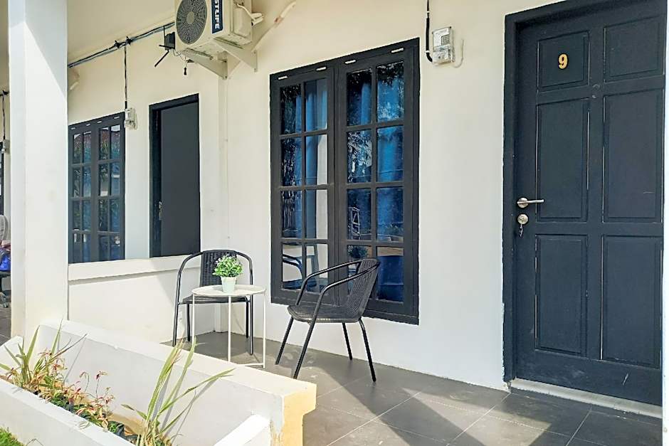 RedDoorz Syariah near Jamtos Lorong Hamba