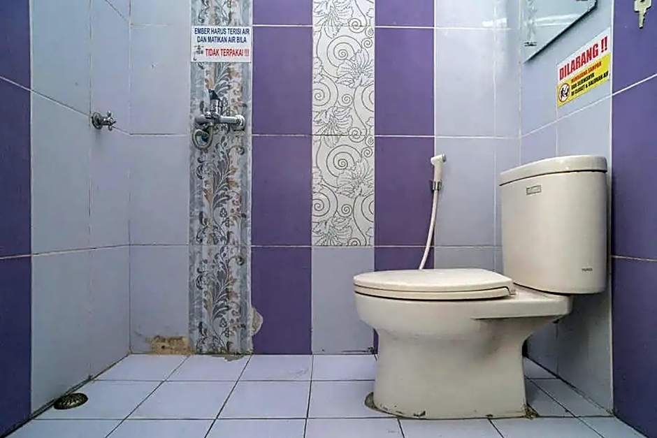 RedDoorz Syariah near Jalan A Yani KM 8 Citraland