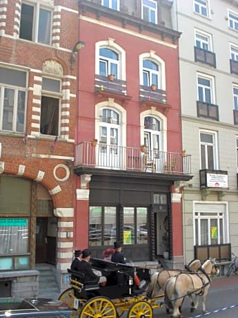 "Chez Ba'Nus"