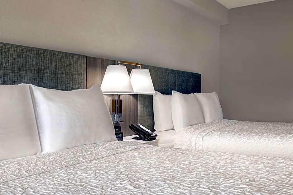 Hampton Inn By Hilton & Suites Burlington, Ontario