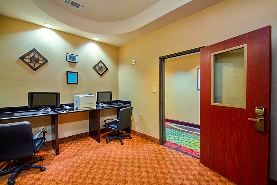 Holiday Inn Express Hotel & Suites Terrell By IHG