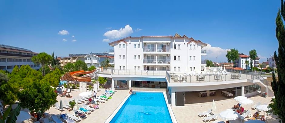 Hotel Catty Cats Garden