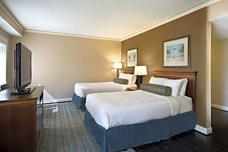 Deluxe Double Room (2 Double Beds)
