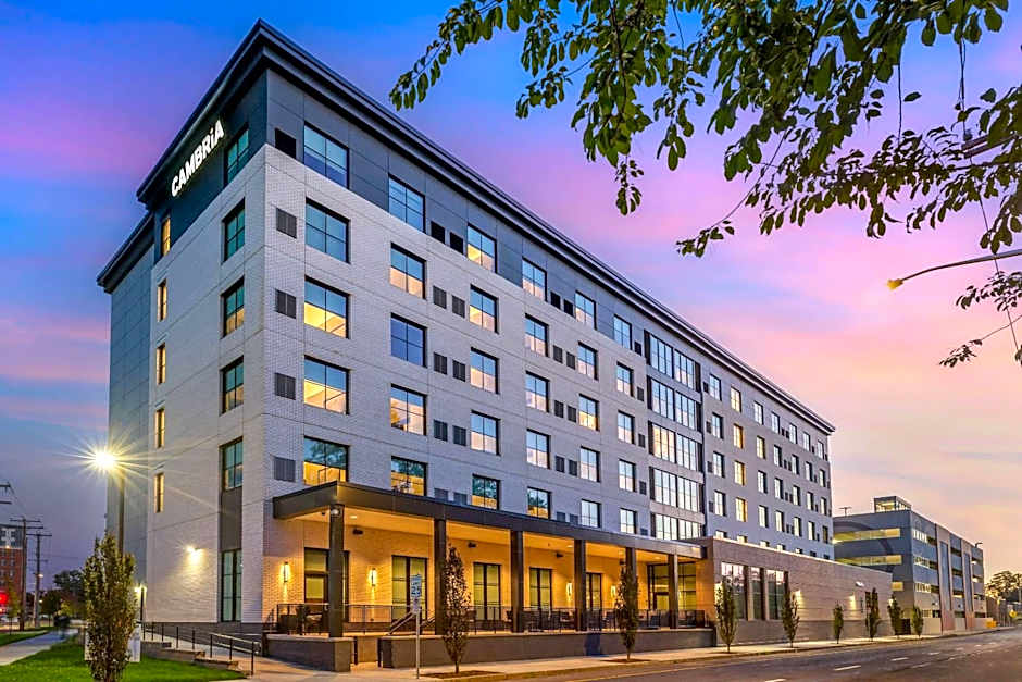 Cambria Hotel New Haven University Area
