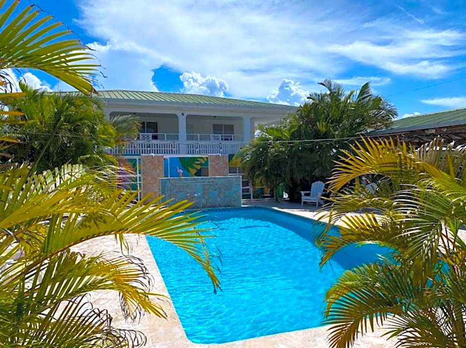 El Flamingo Beach Club