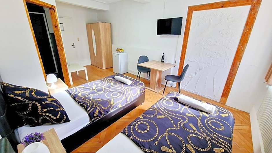 Zur Schönen Lau- Monteurzimmer