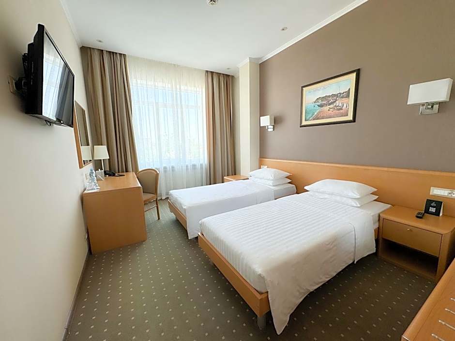 Alexandrovskiy Hotel