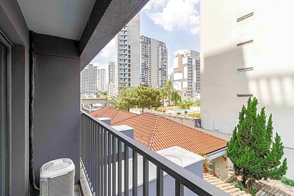 BHomy Brooklin - 300m a pé do metrô LAC210