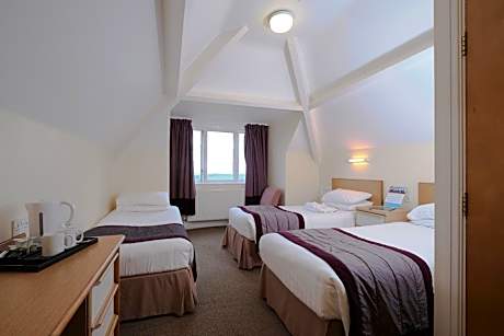Basic Triple Room