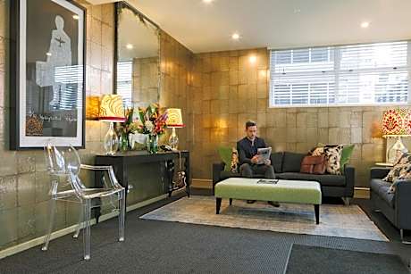 Gilmer Apartment Hotel