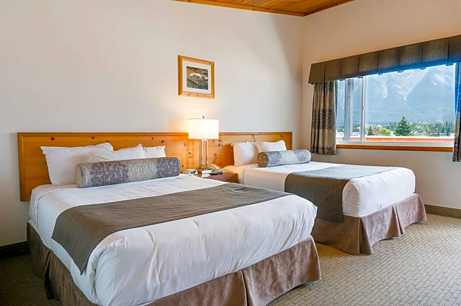 Rocky Mountain Ski Lodge