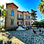 Loriet Hotel