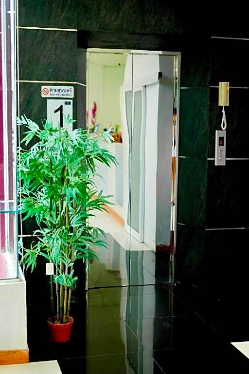 Blue Orchids Hotel