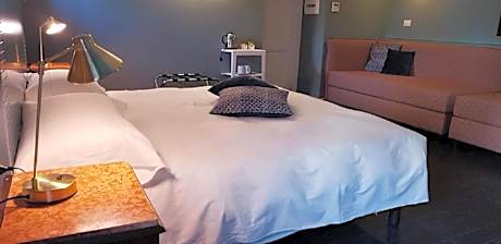 Economy Quadruple Room