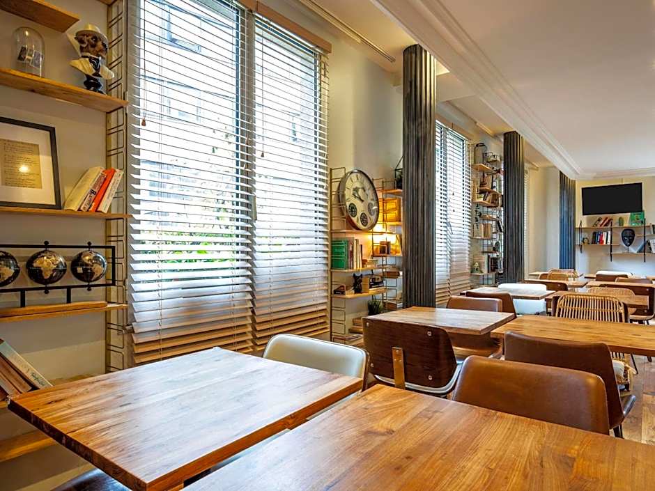 Ibis Styles Paris Tolbiac Bibliotheque