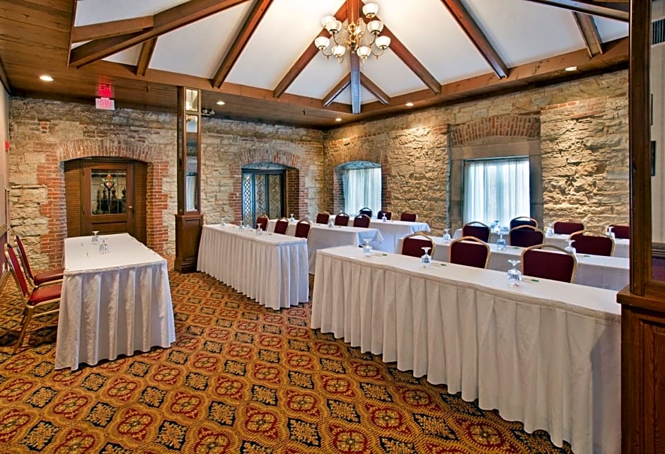 Holiday Inn At Six Flags Saint Louis by IHG