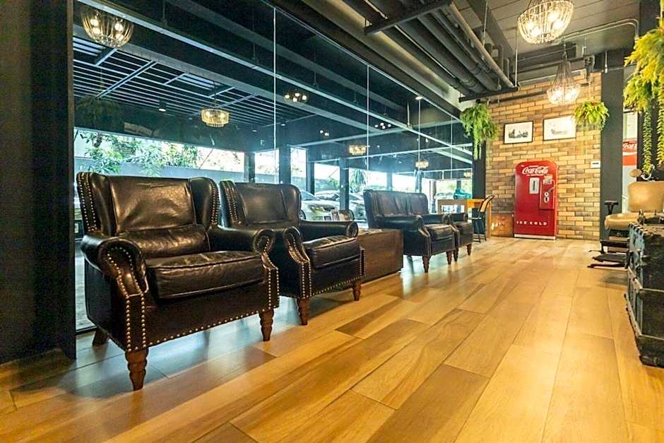 Sleepbox Sukhumvit 22