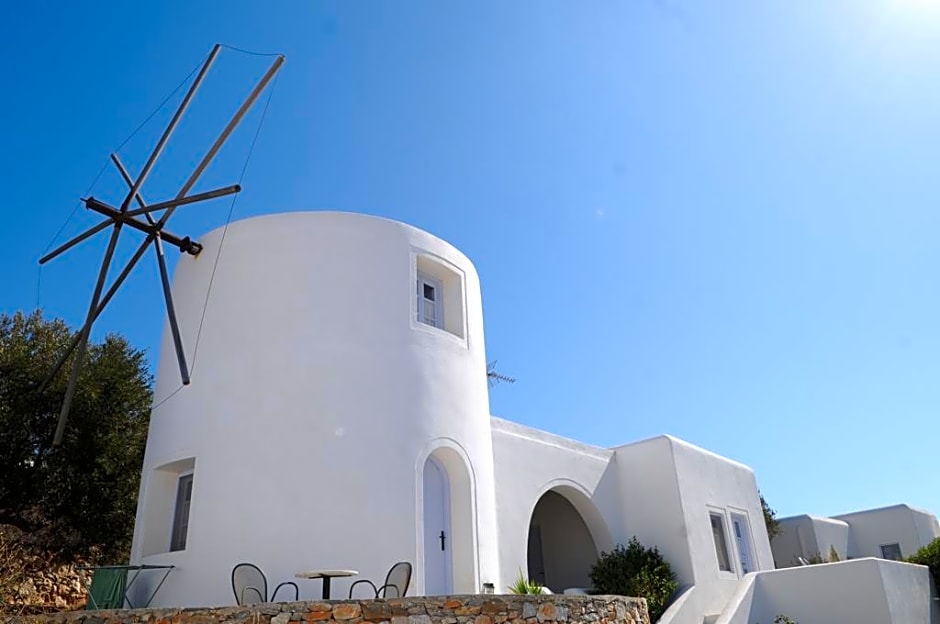 Haraki Studios & Apartments