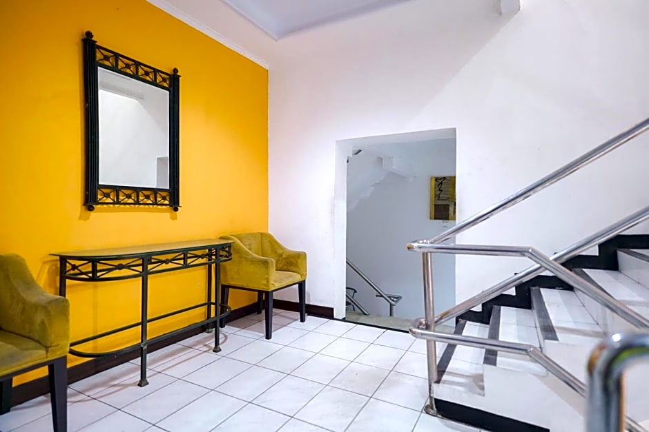 Urbanview Hotel Bes Mangga Besar