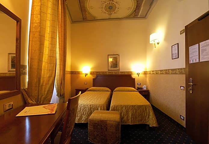 Hotel Arizona