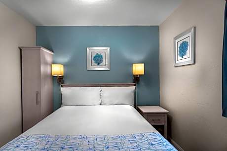One-Bedroom Apartment - Oceanfront
