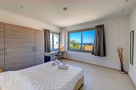 Chrysonisos Suites with Sunset & Seaviews near Kini