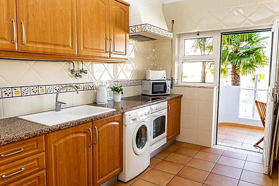 Giramar Apartamentos Turisticos