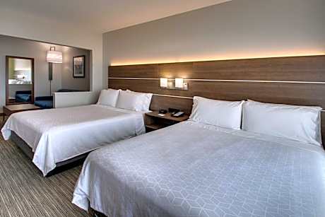 Suite with Two Beds - Non-Smoking