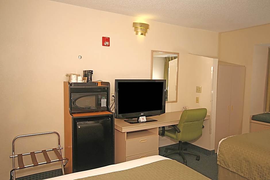 Microtel Inn & Suites By Wyndham Statesville