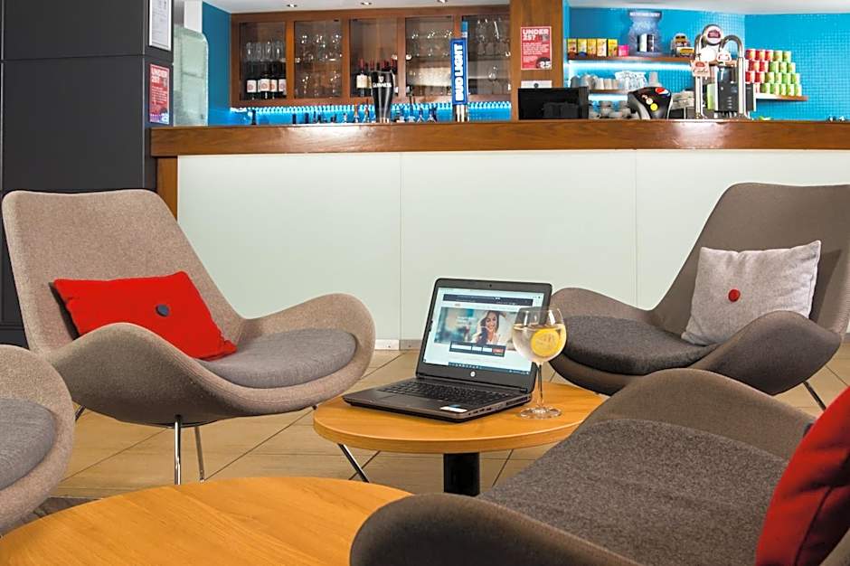 Holiday Inn Express Newport By IHG