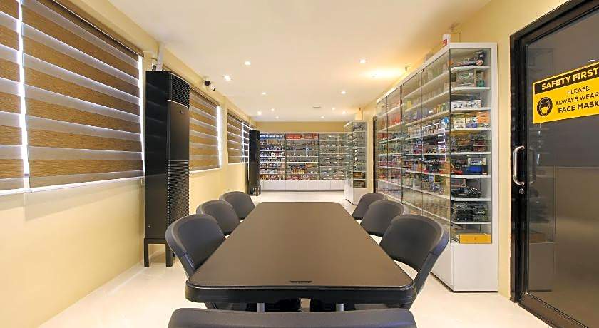 RedDoorz @ EDSA Pasay