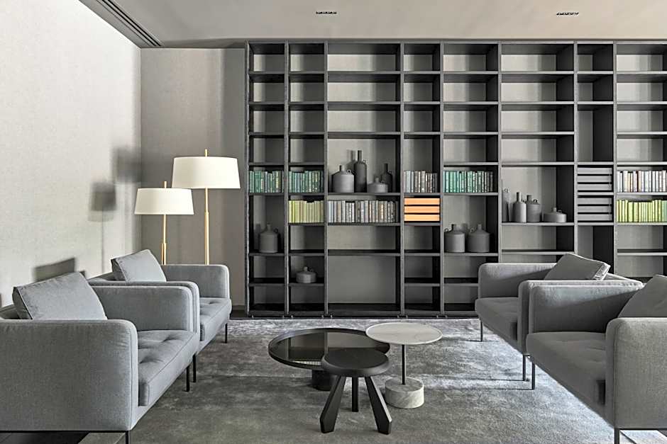 Hotel AKA Alexandria