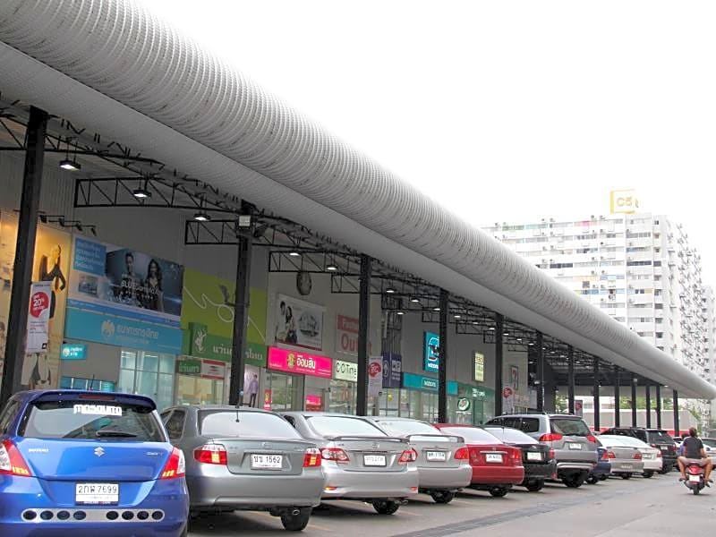 SK Muangthongthani Apartment